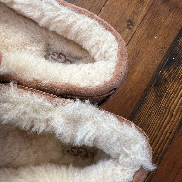Ugg shoes - Picture 3 of 6